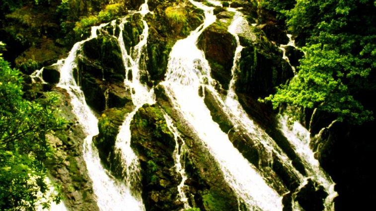 他仅是梁山上的地煞星:却位置尴尬,遭吴用的忌惮,鲁智深的鄙视